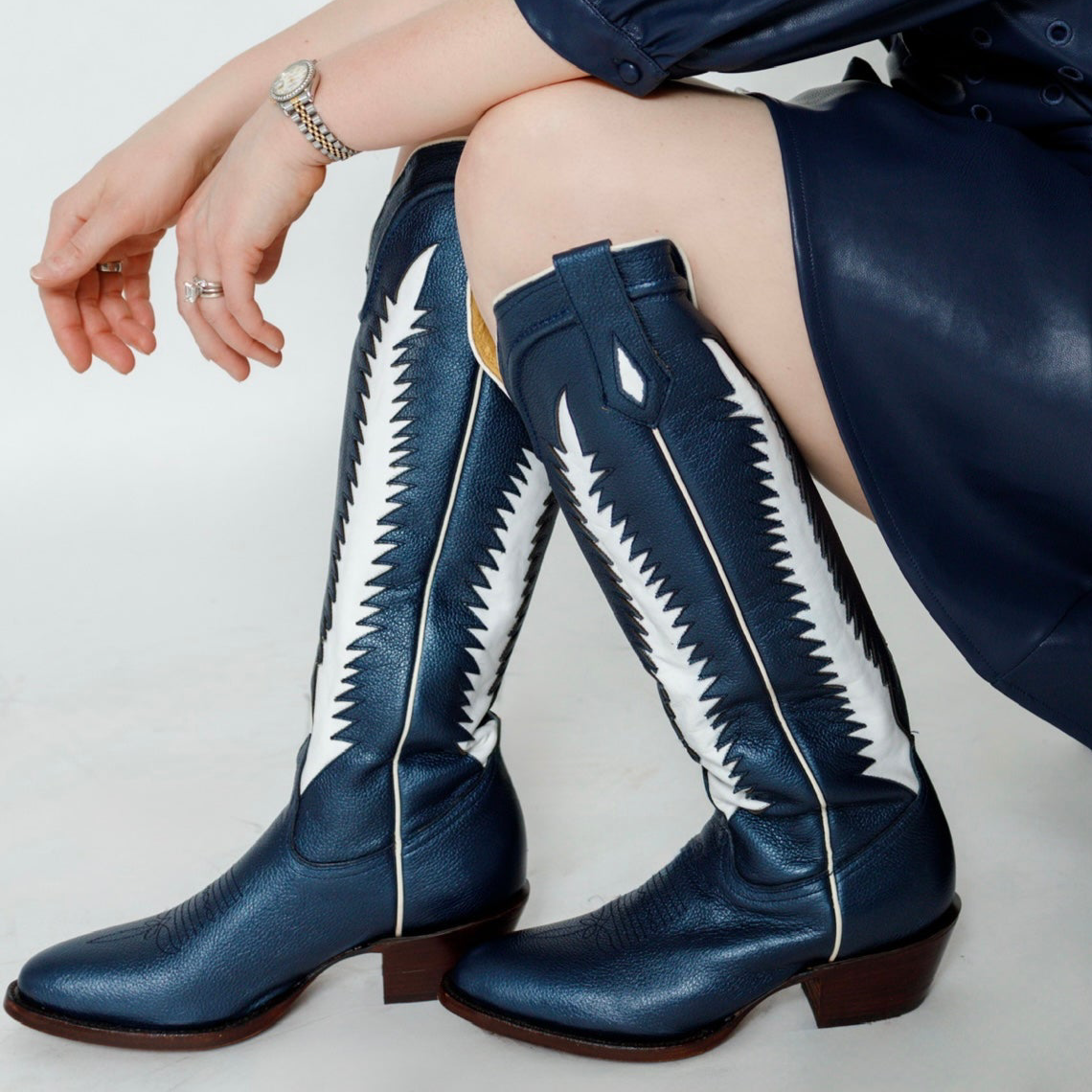 Women’s navy western boot by Amiga Amor